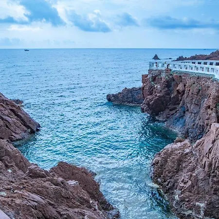 Dans Pieds Dans L'eau