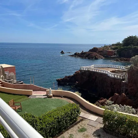 Dans Pieds Dans L'eau