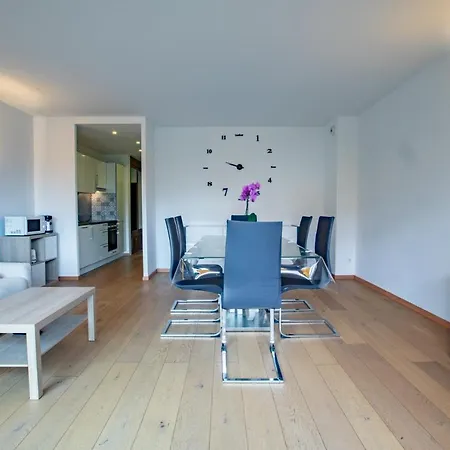 Dans Pieds Dans L'eau Saint-Raphaël