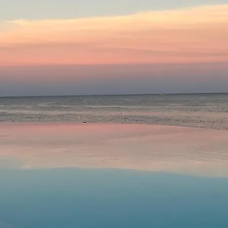 Dans Pieds Dans L'eau *